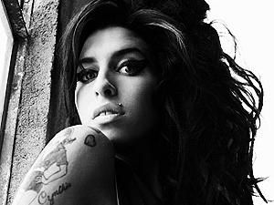 Емі Вайнхаус померла дуже п’яною Емі Вайнхаус померла дуже п’яною