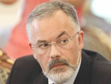 Студенты КПИ пригрозили Табачнику Сталинградом, если университету не дадут выбрать ректора Студенты КПИ пригрозили Табачнику Сталинградом, если университету не дадут выбрать ректора