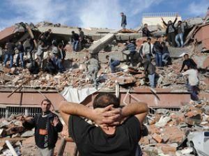 У Туреччині понад 480 осіб стали жертвами землетрусу