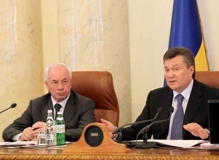 Янукович і Азаров привітали з річницею визволення від фашистських загарбників