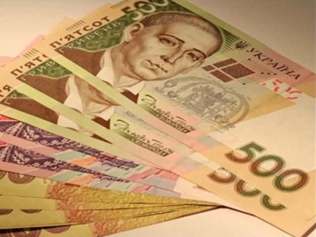 Fitch: Гривне угрожает девальвация Fitch: Гривне угрожает девальвация