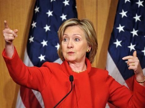 Клинтон призвала иранцев последовать примеру Ливии