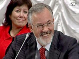 На третьому з'їзді освітяни засміяли Азарова і Табачника На третьому з'їзді освітяни засміяли Азарова і Табачника