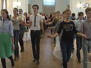 В Киеве продолжаются заключительные репетиции Первого благотворительного Пушкинского Бала В Киеве продолжаются заключительные репетиции Первого благотворительного Пушкинского Бала