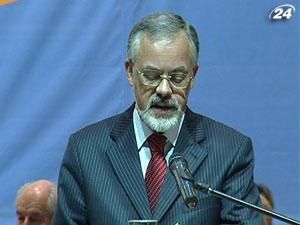 Табачник считает неэффективными моратории на закрытие школ Табачник считает неэффективными моратории на закрытие школ