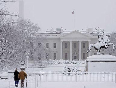 В столице США готовятся к субботнему снегопаду