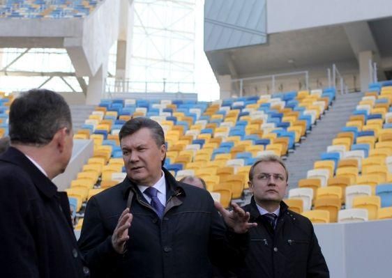 Неделя Президента: Бразилию посетил, Львов проинспектировал, стадион не будет открывать