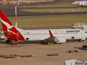 Через страйк працівників Qantas відмінила усі рейси Через страйк працівників Qantas відмінила усі рейси
