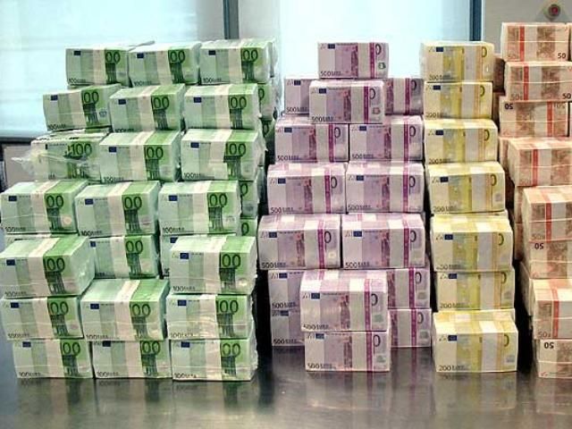 Европейские банки посчитали суммы на спасение от кризиса Европейские банки посчитали суммы на спасение от кризиса