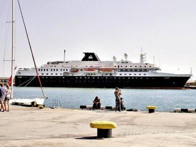 Ялтинский порт предлагают продать за один доллар