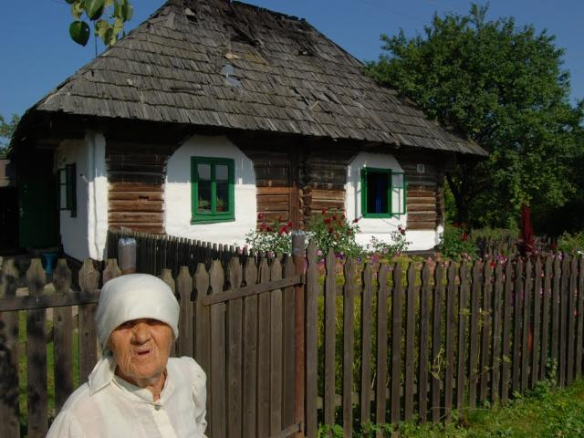 Румынским крестьянам советуют не спешить продавать землю Румынским крестьянам советуют не спешить продавать землю