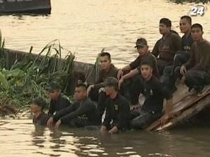 Близько 10 з 50 районів Бангкока повністю затоплені