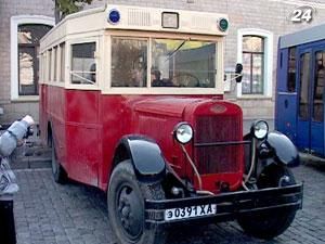 Около 40 авто начала прошлого века выставили на показ Около 40 авто начала прошлого века выставили на показ