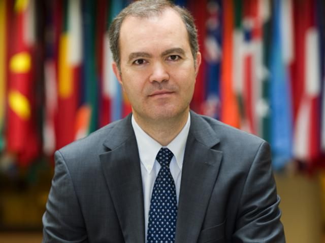 МВФ приїхав в Україну виправляти економічну політику МВФ приїхав в Україну виправляти економічну політику