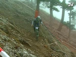 Полсотни велоэкстрималов спустились с вершины Ай-Петри Полсотни велоэкстрималов спустились с вершины Ай-Петри