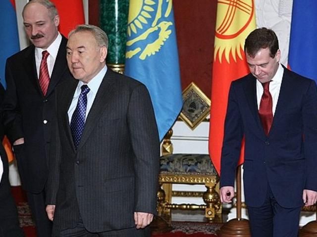 Росія продовжує "штампувати" нові політичні проекти Росія продовжує "штампувати" нові політичні проекти