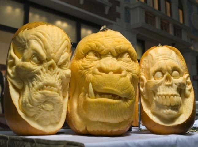 Нетрадиційні Хелоуінські гарбузи на традиційне свято Нетрадиційні Хелоуінські гарбузи на традиційне свято