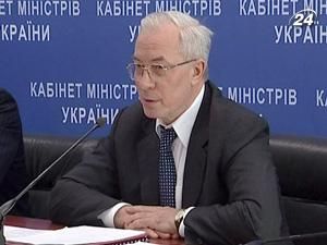 Азаров - лидер недели по негативным отзывам в "Народном рейтинге"