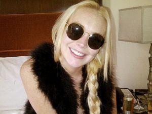 Линдсей Лохан сделала отбеливание зубов Линдсей Лохан сделала отбеливание зубов