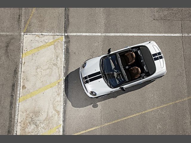 У новому MINI — лише два сидіння У новому MINI — лише два сидіння