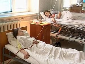 На Рівненщині отруїлось 17 дітей, троє з них - у стані середньої важкості На Рівненщині отруїлось 17 дітей, троє з них - у стані середньої важкості