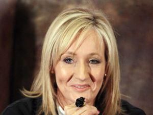 Джоан Роулинг хотела "убить" одного героя Гарри Поттера Джоан Роулинг хотела "убить" одного героя Гарри Поттера