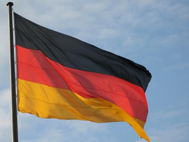 Немецкие банки предлагают не списывать греческие долги Немецкие банки предлагают не списывать греческие долги