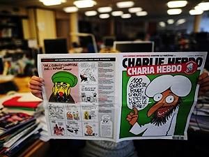 Власти Франции осудили нападение на редакцию журнала Власти Франции осудили нападение на редакцию журнала