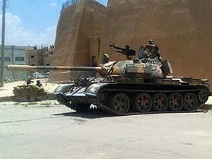 Танки обстріляли Хомс попри домовленість з ЛАД Танки обстріляли Хомс попри домовленість з ЛАД