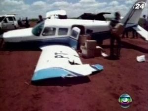 Бразильская полиция протаранила самолет с контрабандой