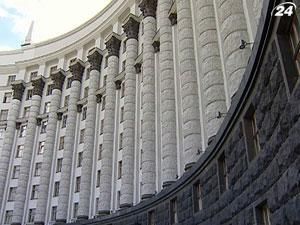 Азаров обещает "зеленый коридор" иностранным корпорациям Азаров обещает "зеленый коридор" иностранным корпорациям