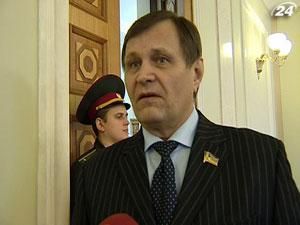 Родина Ландіків не подаватиме до суду на Коршунову Родина Ландіків не подаватиме до суду на Коршунову 