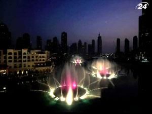 Фонтан Дубай – це вистава води, світла та музики