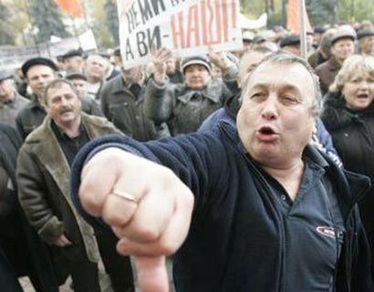 Льготники обещают власти "вторую Грецию" Льготники обещают власти "вторую Грецию"