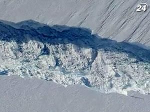 В Антарктиці від льодовика може відколотися айсберг