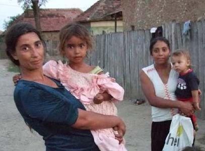 Румынию обвиняют в массовом переселении цыган в Молдову Румынию обвиняют в массовом переселении цыган в Молдову