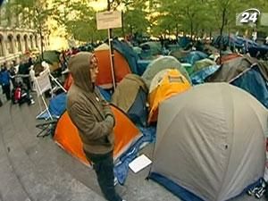 Через негоду зменшилась кількість учасників акції "Захопи Волл-стріт" Через негоду зменшилась кількість учасників акції "Захопи Волл-стріт"