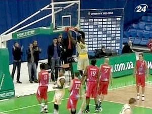 "Київ" на своєму паркеті здобув перемогу над "Дніпро-Азотом" "Київ" на своєму паркеті здобув перемогу над "Дніпро-Азотом"