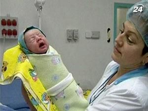 Для збереження народжуваності кожна українка має народити 2 дитини Для збереження народжуваності кожна українка має народити 2 дитини