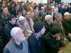 Мусульмане отмечают праздник жертвоприношения - Курбан-байрам