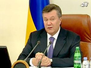 Янукович насварив уряд за непомітні реформи Янукович насварив уряд за непомітні реформи