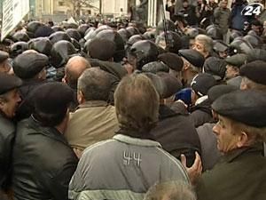 Чорнобильці та афганці знову протестуватимуть під Радою та Кабміном Чорнобильці та афганці знову протестуватимуть під Радою та Кабміном