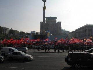 На Хрещатику націоналісти побились з комуністами