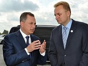 Колесніков підтримав Садового у питанні назви аеропорта Колесніков підтримав Садового у питанні назви аеропорта