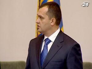 Президент звернув увагу Захарченка на економічні злочини Президент звернув увагу Захарченка на економічні злочини