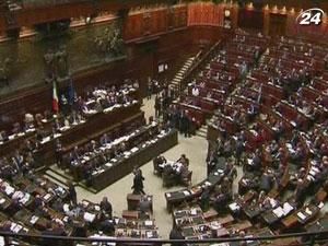 Коаліція Берлусконі втратила більшість у парламенті