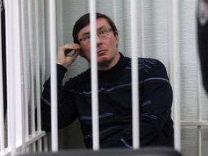 Луценко о смене руководства МВД: Могилев набрал рекордный негатив общества