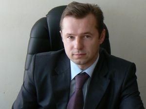 Янукович звільнив Яцука 