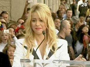 Шакира получила именную звезду на Аллее Славы в Голливуде Шакира получила именную звезду на Аллее Славы в Голливуде