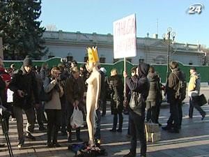 Законопроект про захист суспільної моралі вивів незгідних під парламент